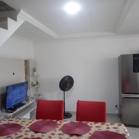 Apartamento Duplex Mobiliado Em São Pedro da Aldeia Kültér fotó